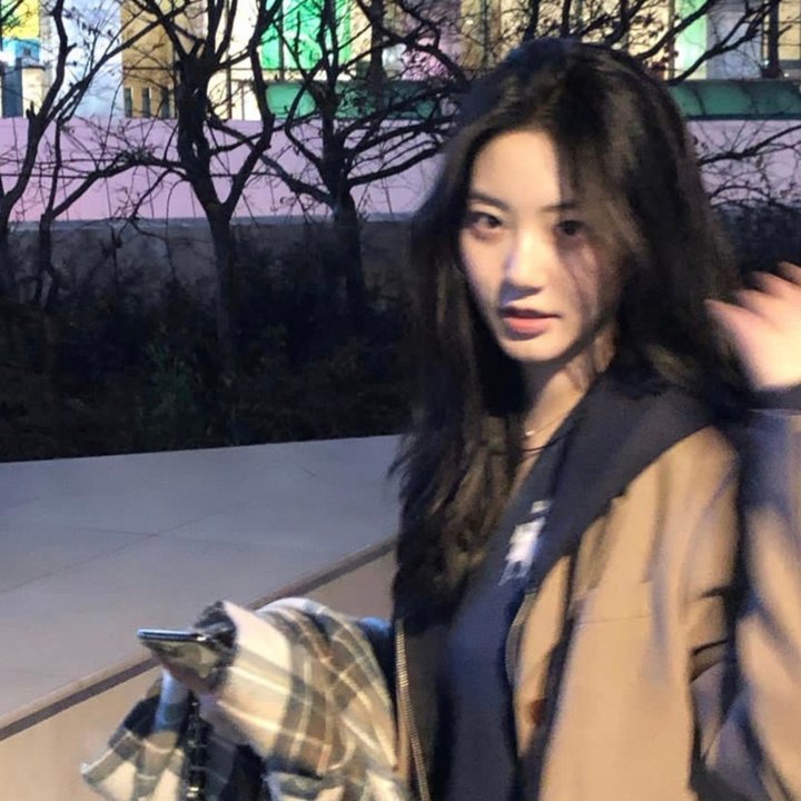 君既无情我便休山河共明月